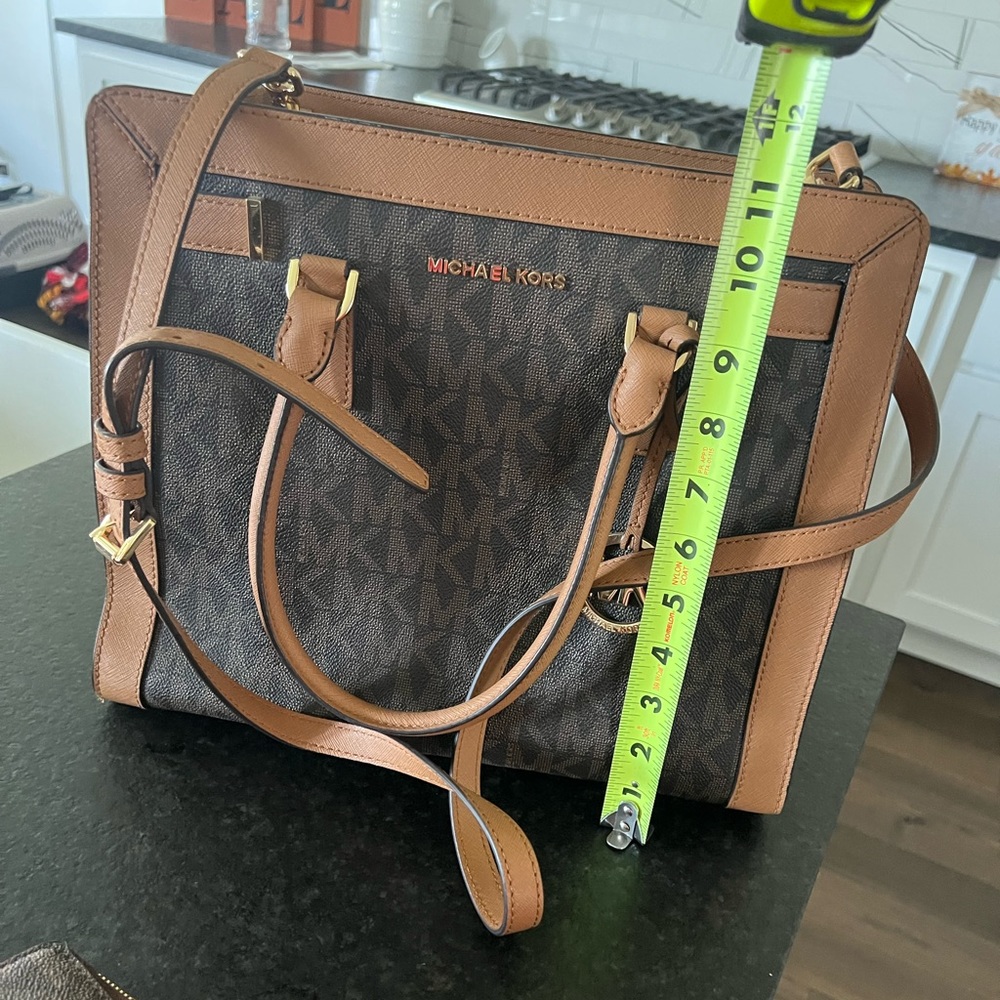 Michael Kors purse and wallet set